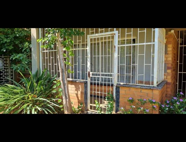 1 BEDROOM APARTMENT FOR SALE IN WILKOPPIES